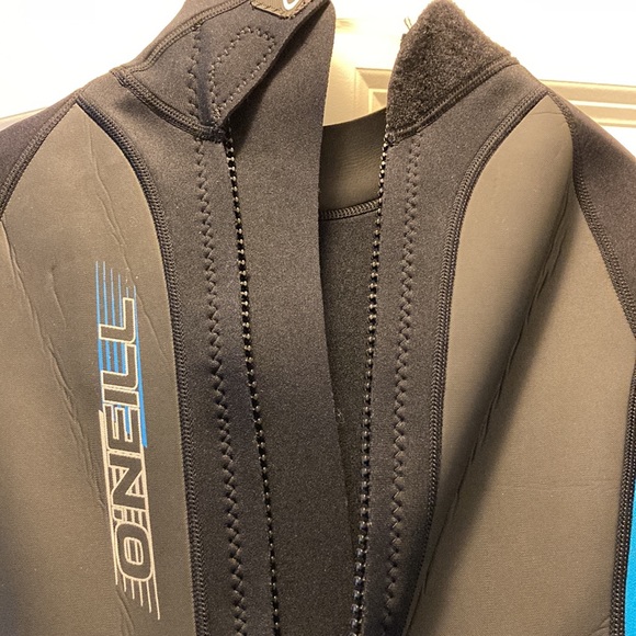 Kids O’Neill Wetsuit - Current Retail price $139.99 - Picture 2 of 9